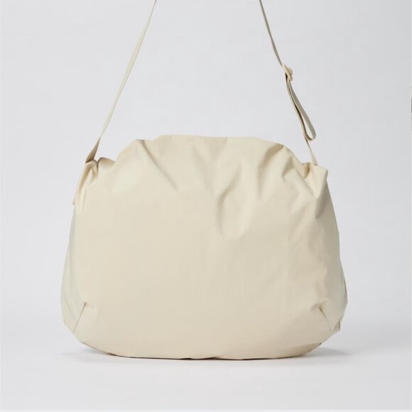 Uniqlo U Drawstring Shoulder Bag Natural - Picture 3 of 15